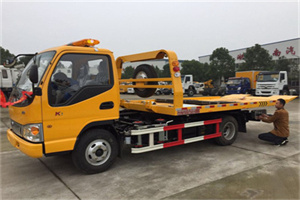 洛南哪里有拖车服务