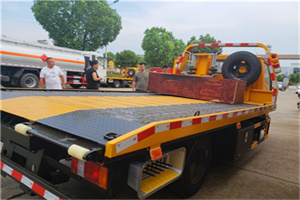 洛南附近拖车电话号码服务