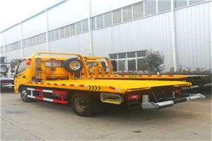 洛南附近拖车救援搭电